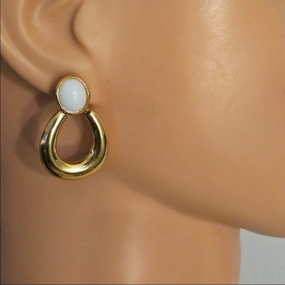 Vintage Anne Klein Gold Earrings - Picture 7 of 15